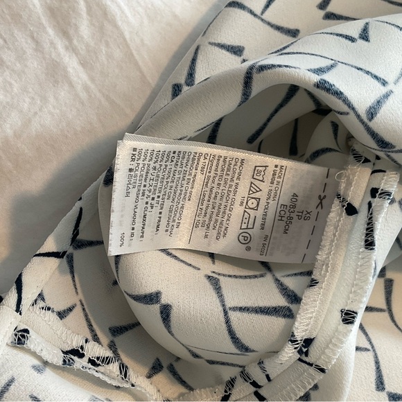 BR tank top, size XS, EUC - Picture 5 of 5